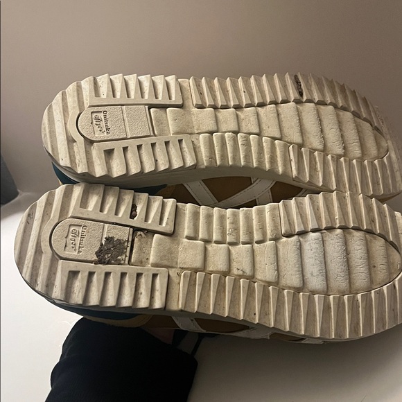 Onitsuka Tiger by Asics Yellow size 8 - Picture 6 of 6